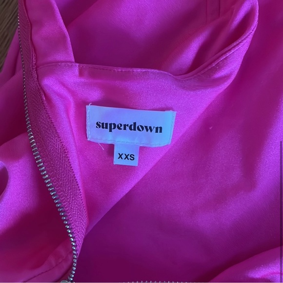 Superdown Dress in pink - Picture 3 of 3